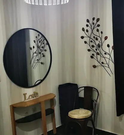 Street Apartments&room