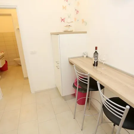 Gasthuis Street Apartments&room Zadar