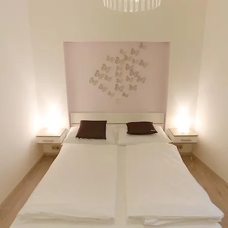 Gasthuis Street Apartments&room 3*