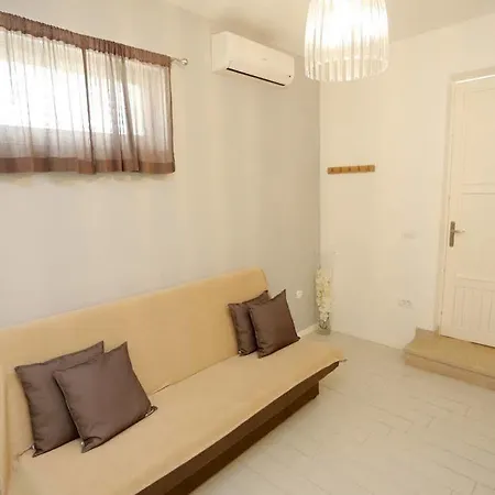 Street Apartments&room 3* Zadar