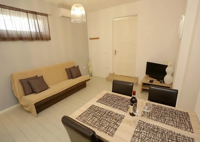 Street And Guest house